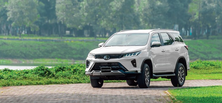 Đẳng Cấp và Tiện Lợi - Dịch Vụ Taxi Công Nghệ Ngay Tại Đây  Đẳng Cấp và Tiện Lợi - Dịch Vụ Taxi Công Nghệ Ngay Tại Đây